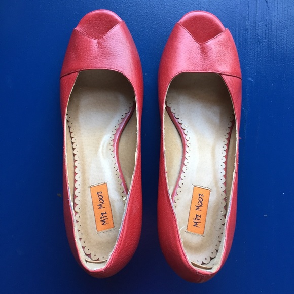 Brand new Miz Mooz red wedge heels. - Picture 6 of 13
